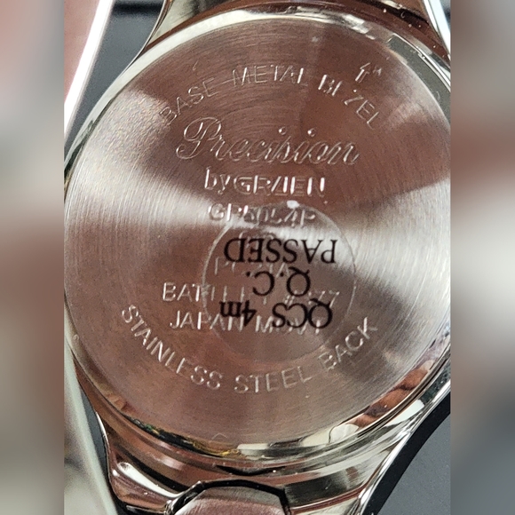 Men's Precision by Gruen Watch Genuine Diamond Quartz New - Picture 5 of 7